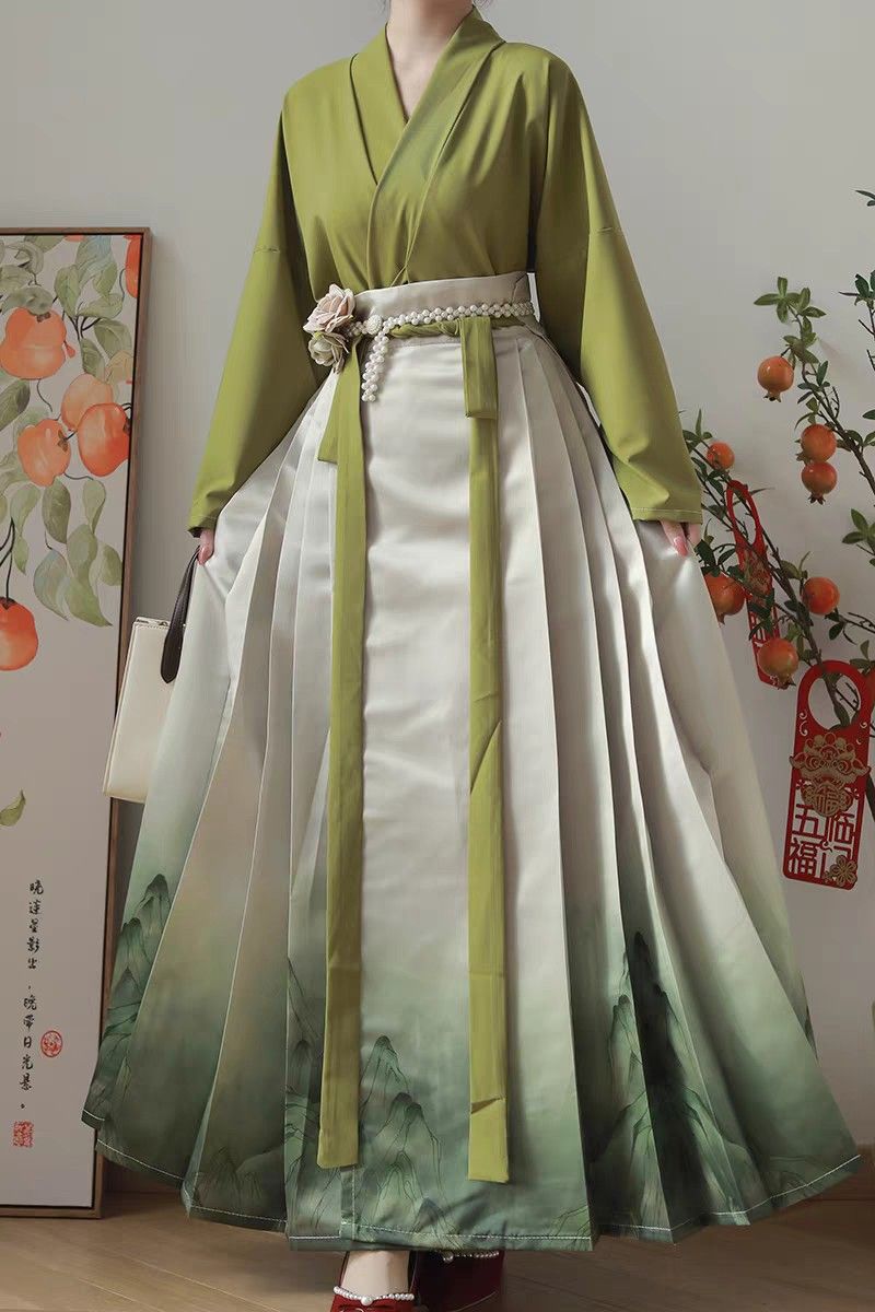 Ancient Grace in Modern Times:The Enchanting Beauty of Traditional Chinese Hanfu Womens Tops Ancient Grace in Modern Times:The Enchanting Beauty of Traditional Chinese Hanfu Womens Tops