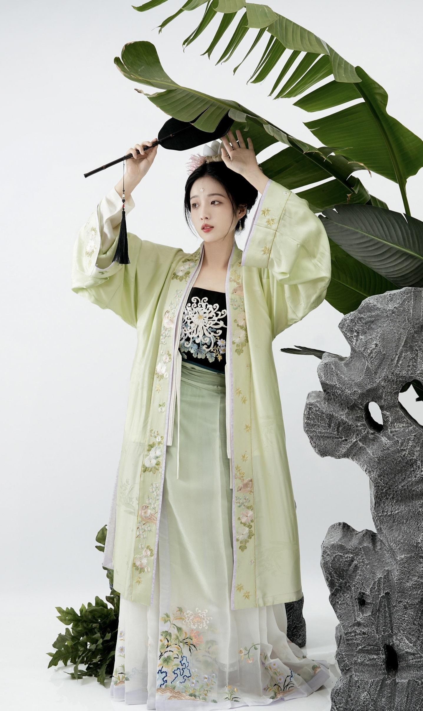 The Evolution of Ancient Hairpins in Traditional Chinese Costume The Evolution of Ancient Hairpins in Traditional Chinese Costume
