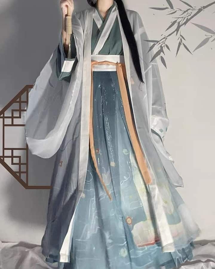 Reinventing the Cheongsam:Styling Tips for a Plus-Size Flare with a Slimming Effect on the Belly Reinventing the Cheongsam:Styling Tips for a Plus-Size Flare with a Slimming Effect on the Belly