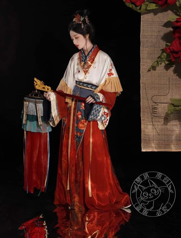 The Splendor of Hanfu Traditional Horse-Face Skirt in Ancient Times The Splendor of Hanfu Traditional Horse-Face Skirt in Ancient Times