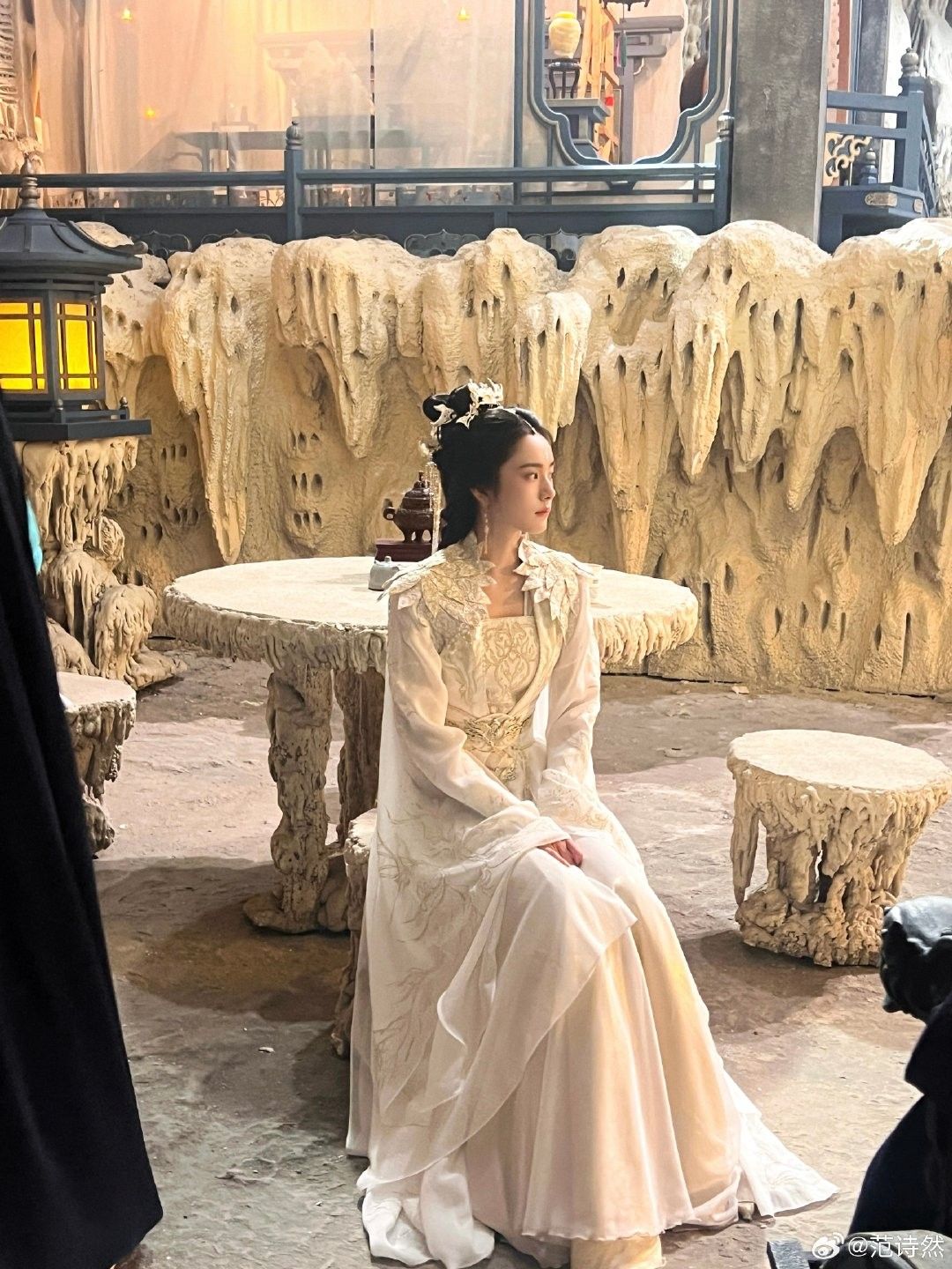 Enhancing the Daily Comfort of Traditional Hanfu for Short Individuals:A Guide to Improvement Enhancing the Daily Comfort of Traditional Hanfu for Short Individuals:A Guide to Improvement
