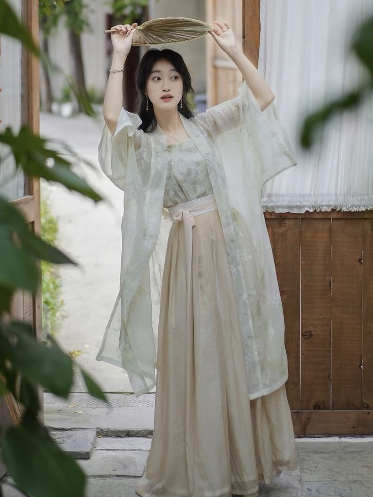 Summer-Style Cheongsam Shawls and Capelets:A Blend of Tradition and Fashion Summer-Style Cheongsam Shawls and Capelets:A Blend of Tradition and Fashion