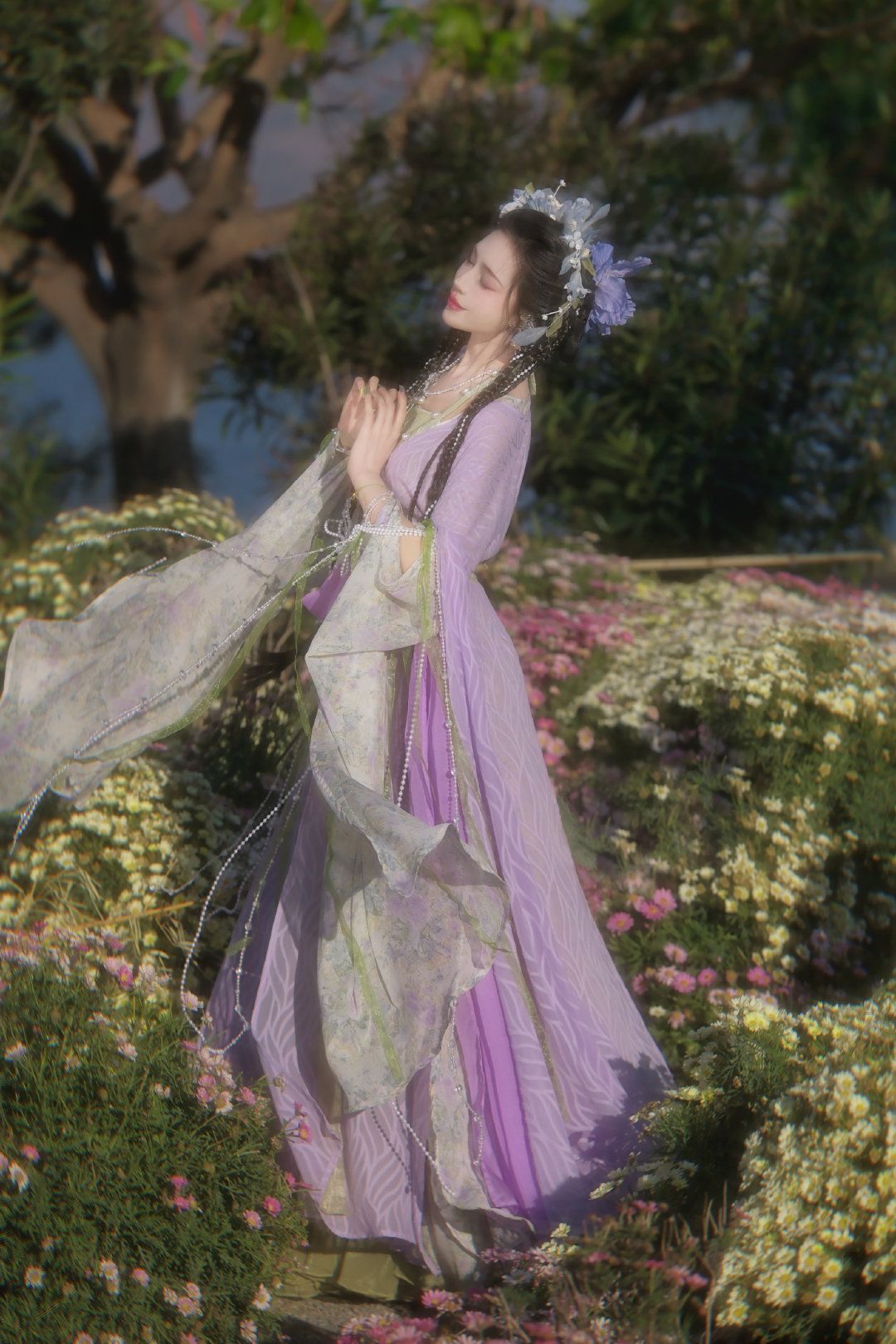 The Enchanting Cheongsam of Luo Xiudongxiang A Tale of Traditional Chinese Elegance The Enchanting Cheongsam of Luo Xiudongxiang A Tale of Traditional Chinese Elegance