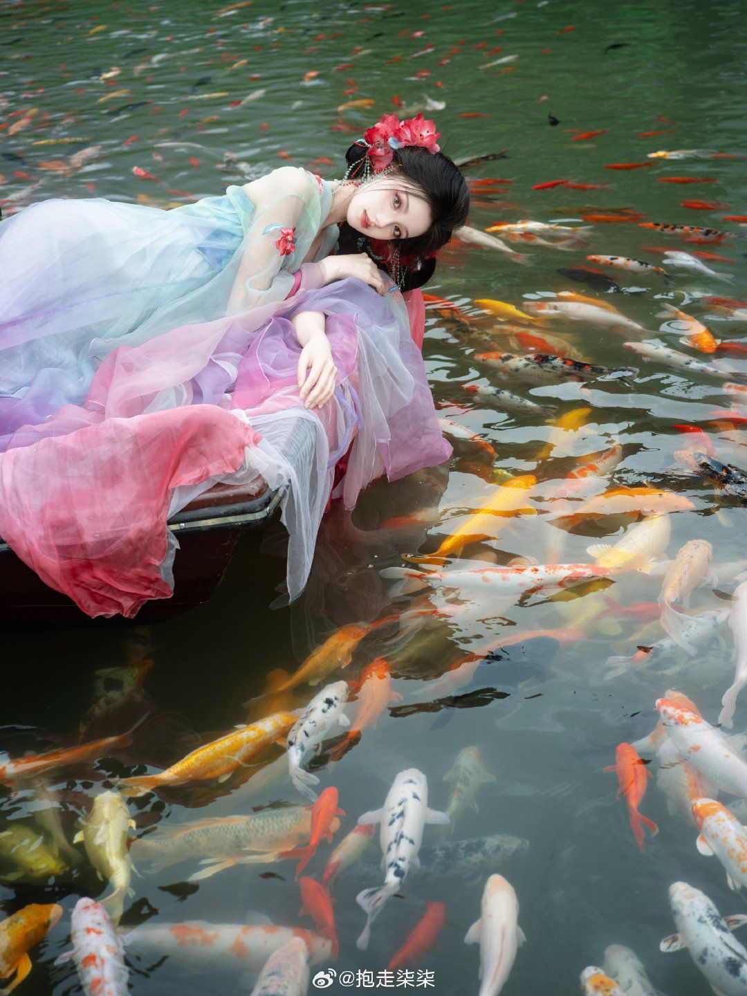 The Enchanting Charm of Classic Cheongsam:A Journey Through Traditional Chinese Dress The Enchanting Charm of Classic Cheongsam:A Journey Through Traditional Chinese Dress