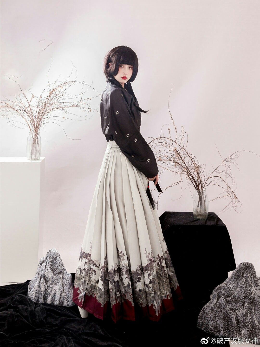 Winter Girls Traditional Chinese-Style Tang Suit with Cheongsam Dress and Qipao Winter Girls Traditional Chinese-Style Tang Suit with Cheongsam Dress and Qipao