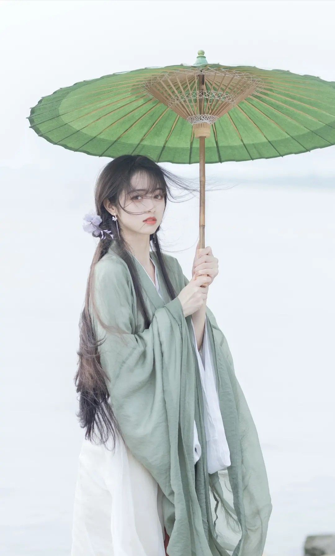 BJD Six-Scale娃娃 in Traditional Chinese Hanfu Costumes BJD Six-Scale娃娃 in Traditional Chinese Hanfu Costumes