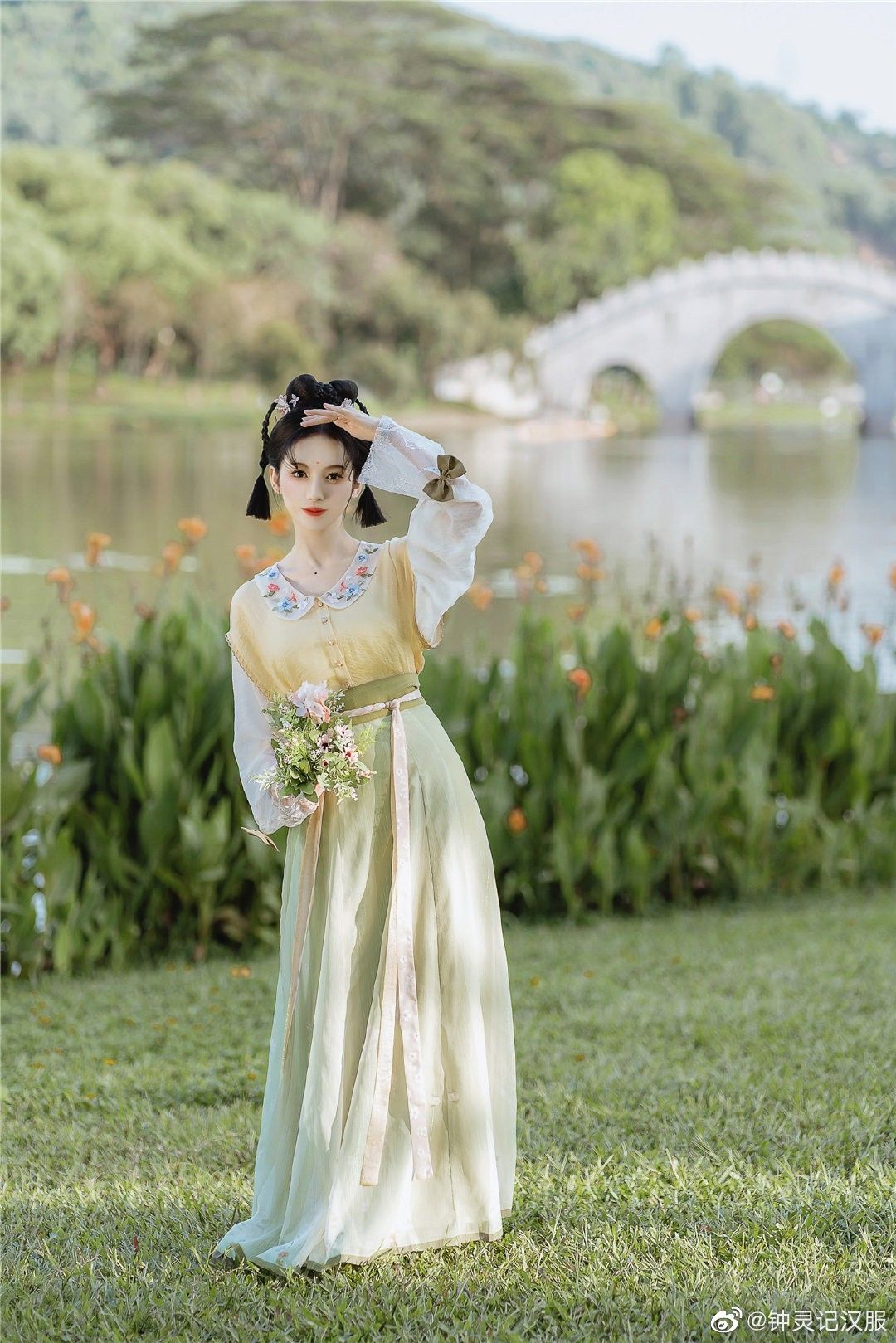 Little Girl in Hanfu:A Journey into the World of a Chubby Baby in Traditional Chinese Attire Little Girl in Hanfu:A Journey into the World of a Chubby Baby in Traditional Chinese Attire