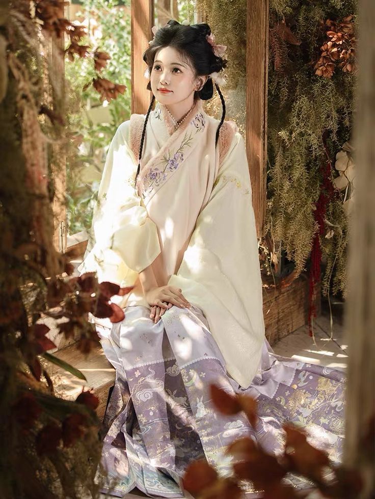 Spring Breeze and Lotus Bloom:Original Hanfu at Qinghe Store Spring Breeze and Lotus Bloom:Original Hanfu at Qinghe Store