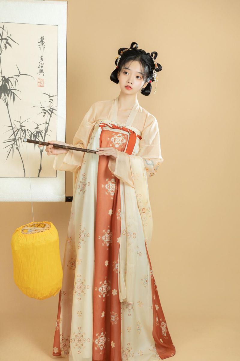 The Embrace of Hanfu:A Journey into the World of 12-Year-Old Traditional Chinese Fashion The Embrace of Hanfu:A Journey into the World of 12-Year-Old Traditional Chinese Fashion