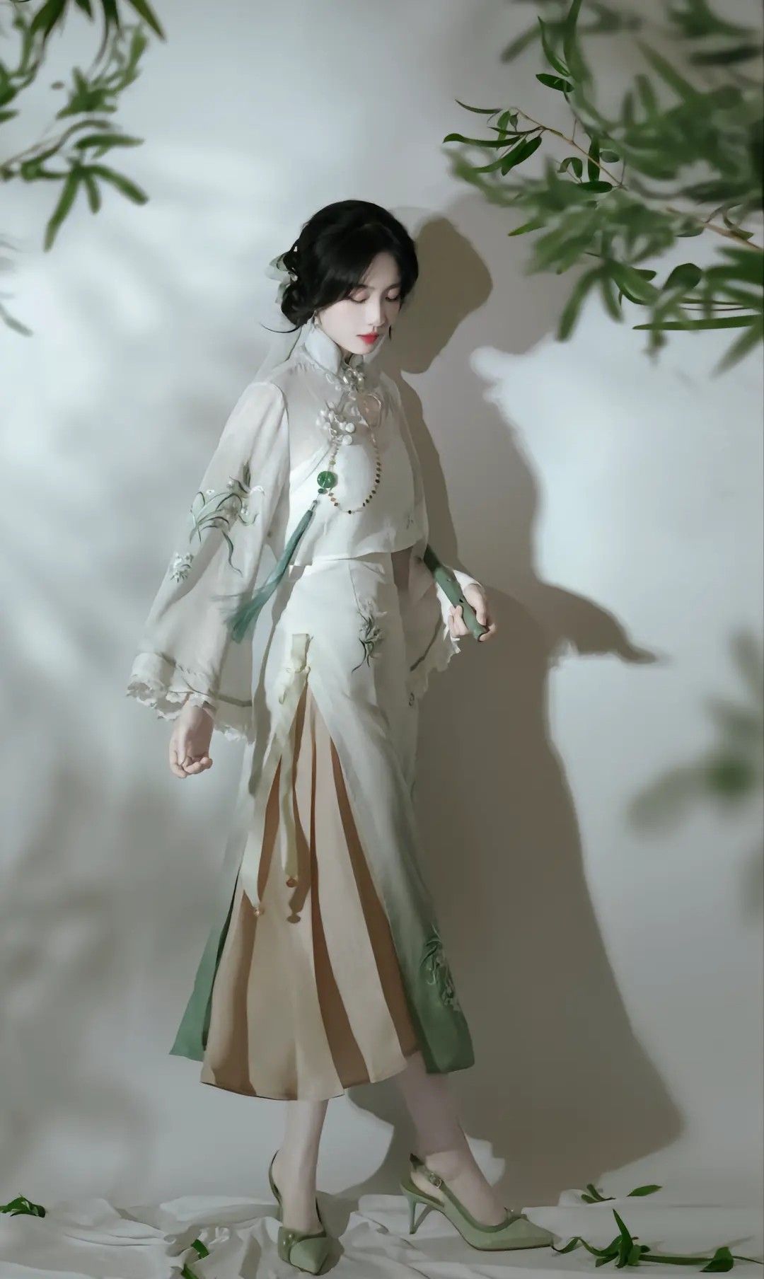 Cao Countys 2025 New Girls Hanfu Fashion:A Glimpse into the World of Traditional Elegance Cao Countys 2025 New Girls Hanfu Fashion:A Glimpse into the World of Traditional Elegance