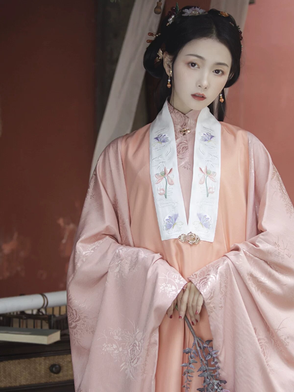 The Rise of Hanfu Butterfly Hair Clips:Embracing Traditional Beauty in Modern Times The Rise of Hanfu Butterfly Hair Clips:Embracing Traditional Beauty in Modern Times