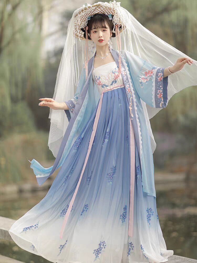 Childrens Cheongsam Fashion and Hair Accessories:A Cultural Exploration Childrens Cheongsam Fashion and Hair Accessories:A Cultural Exploration