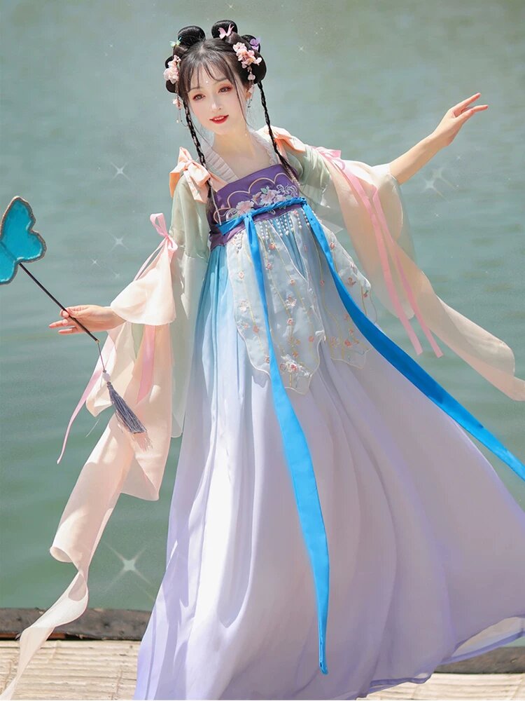 Ancient-Style Girls Hanfu Shoes:A Glimpse into Traditional Chinese Footwear Ancient-Style Girls Hanfu Shoes:A Glimpse into Traditional Chinese Footwear