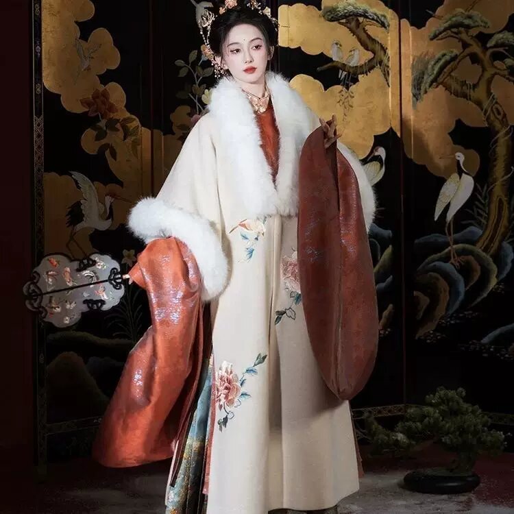 Ancient Style Slippers:A Glimpse into Traditional Chinese Footwear Ancient Style Slippers:A Glimpse into Traditional Chinese Footwear