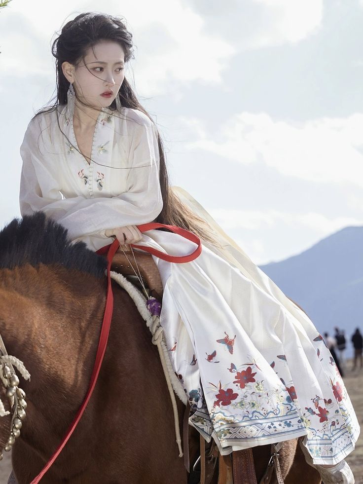 Winter Hanfu Girls Childrenswear:A Guide to Stylish Hanfu Blouses for Girls in Winter Winter Hanfu Girls Childrenswear:A Guide to Stylish Hanfu Blouses for Girls in Winter