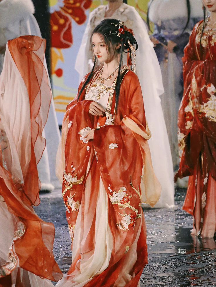 The Charm of Mini-Sized Horseface Skirts:A Closer Look into Traditional Chinese Fashion The Charm of Mini-Sized Horseface Skirts:A Closer Look into Traditional Chinese Fashion