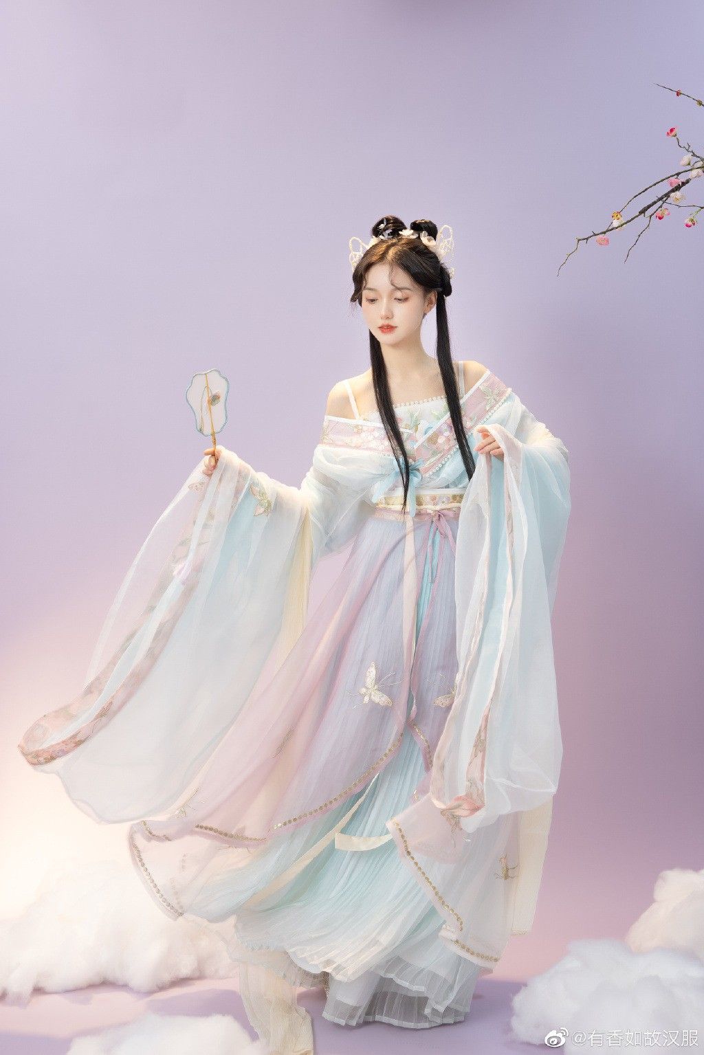 The Rise of Black Long-Sleeve New Chinese Cheongsam:A Blend of Tradition and Modernity The Rise of Black Long-Sleeve New Chinese Cheongsam:A Blend of Tradition and Modernity
