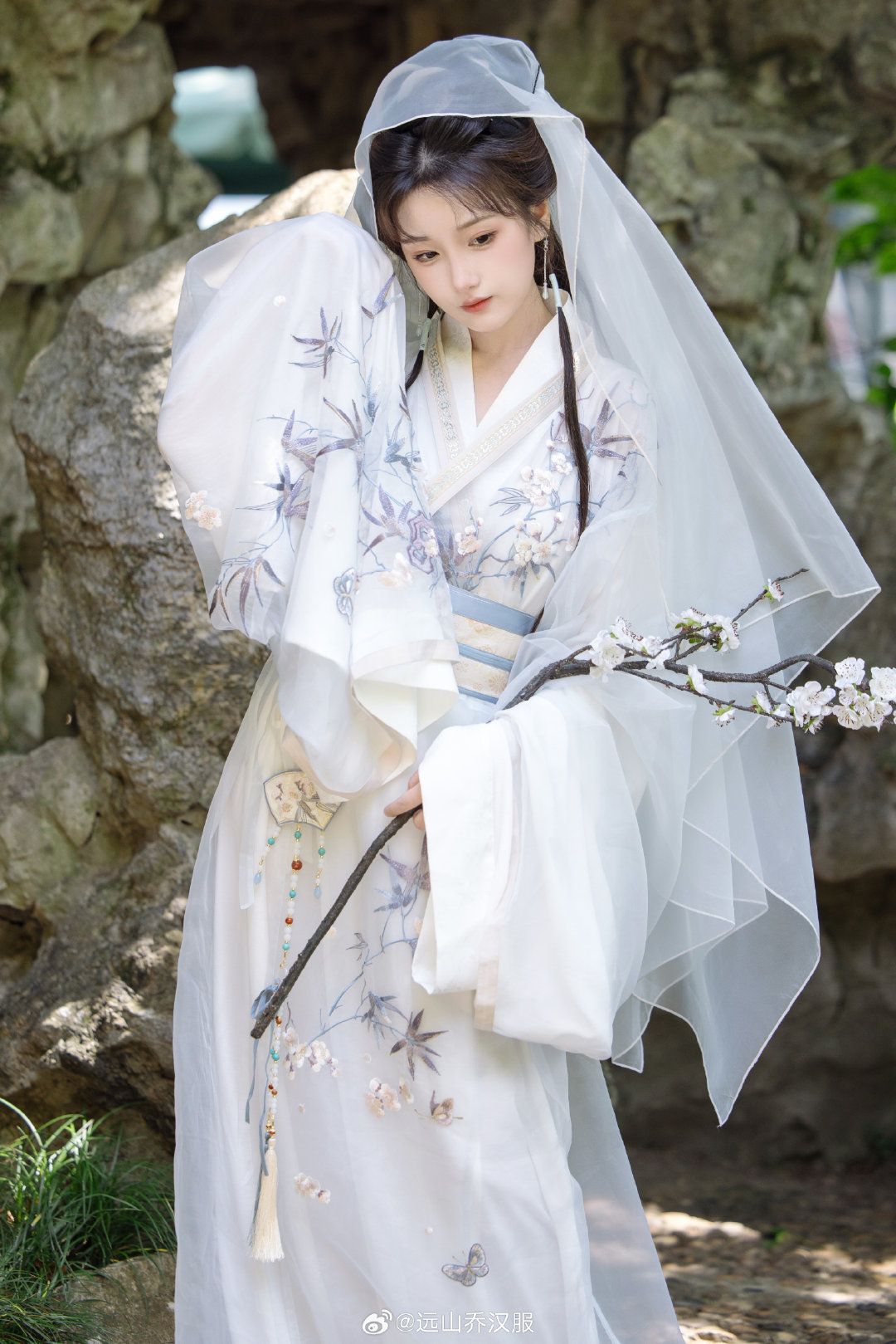 Authentic Original Hanfu:The Splendor of Jin-Jin Dynasty Style Authentic Original Hanfu:The Splendor of Jin-Jin Dynasty Style