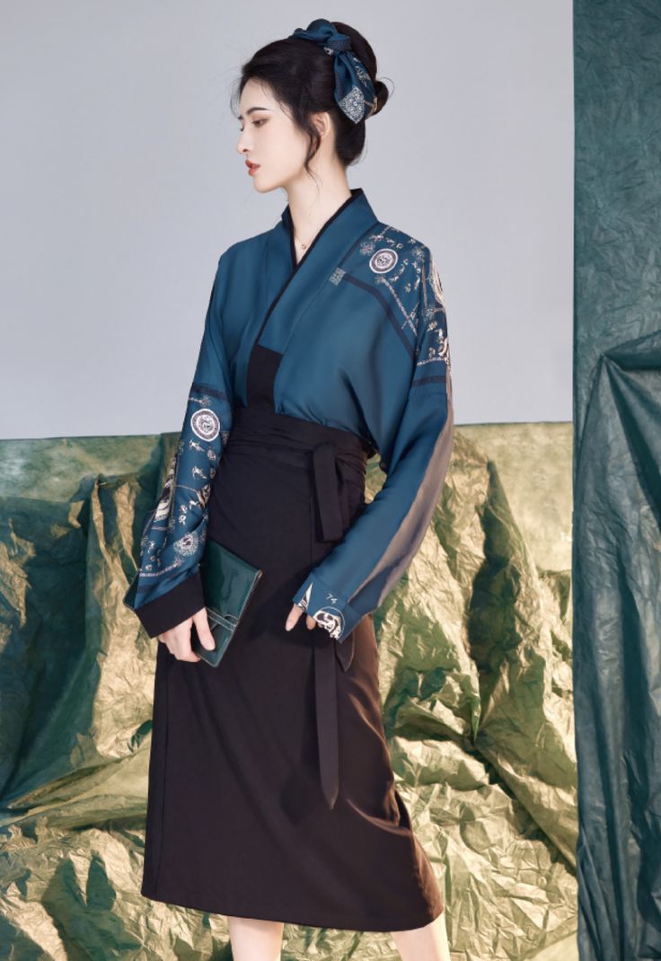 Elegant Girls Hanfu Fashion:A Journey into the Essence of Traditional Chinese Clothing Elegant Girls Hanfu Fashion:A Journey into the Essence of Traditional Chinese Clothing