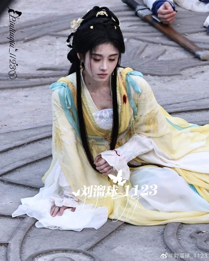 Ethereal Girlhood:The Enchantment of Traditional Hanfu Fashion for Young Girls Ethereal Girlhood:The Enchantment of Traditional Hanfu Fashion for Young Girls