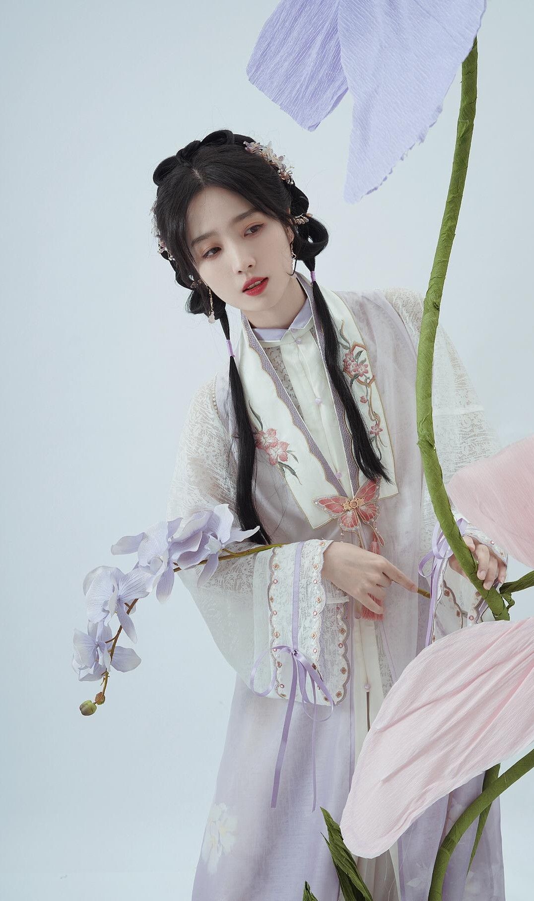Latent Hair Nets and the Revival of Hanfu Fashion:A Blend of Tradition and Modernity Latent Hair Nets and the Revival of Hanfu Fashion:A Blend of Tradition and Modernity
