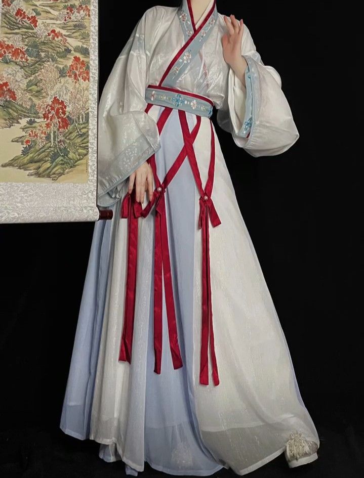 The Cheongsam Sisters:Embracing the Traditional Beauty in Modern Times The Cheongsam Sisters:Embracing the Traditional Beauty in Modern Times