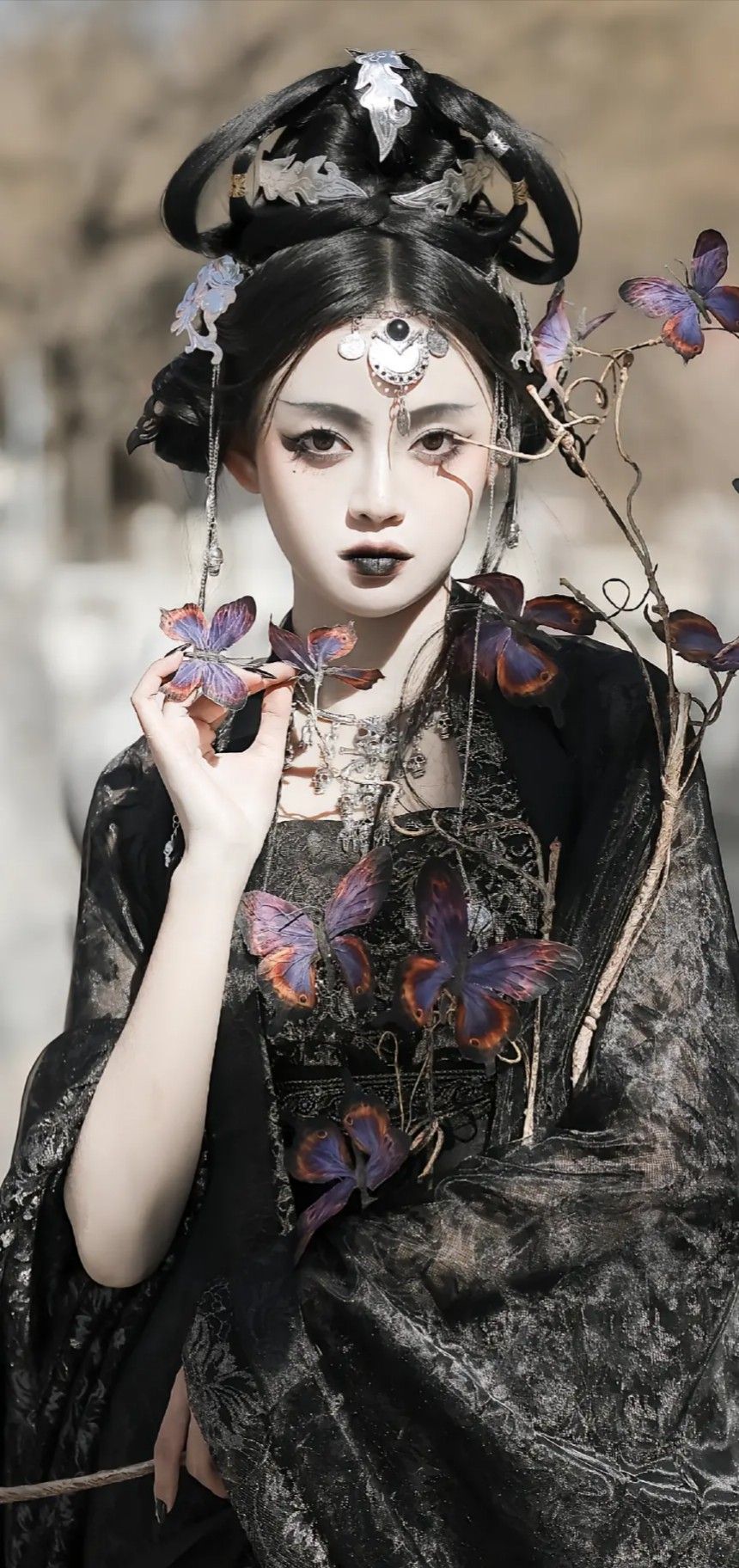 Winter Ming-Style Hanfu Horseback Skirt:The Allure of the Horseface Qun Winter Ming-Style Hanfu Horseback Skirt:The Allure of the Horseface Qun