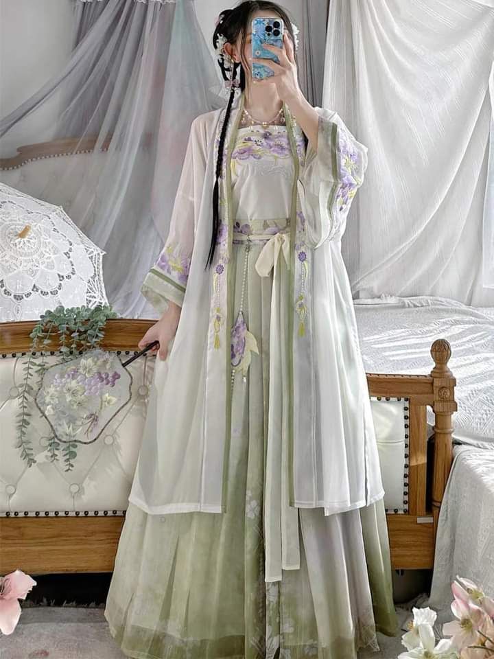 Chinese-Style Hanfu Winterwear for Little Girls:A Blend of Tradition and Warmth