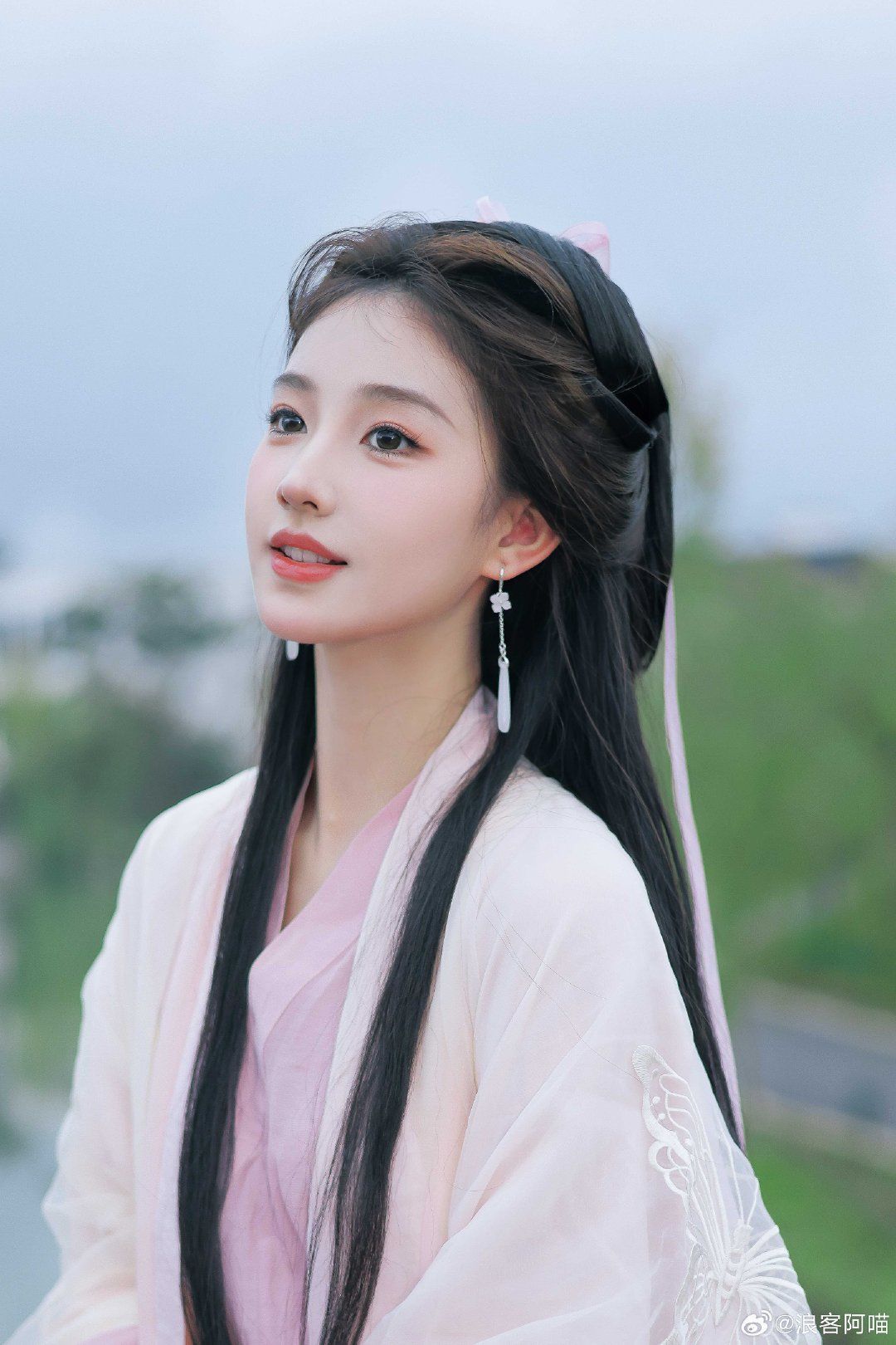 Winter Red Cheongsam Women:A Blend of Tradition and Modernity Winter Red Cheongsam Women:A Blend of Tradition and Modernity