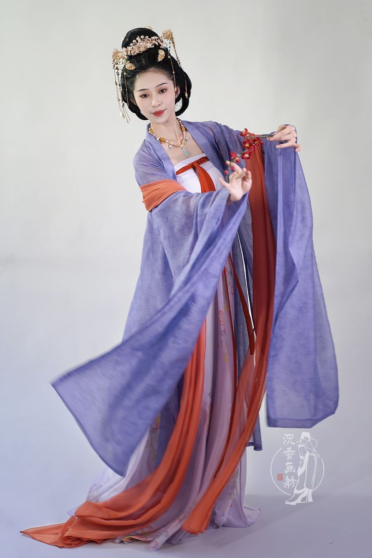 Elegance Blooming in Traditional Hanfu:A Journey into the Splendor of Chinese Traditional Clothing Elegance Blooming in Traditional Hanfu:A Journey into the Splendor of Chinese Traditional Clothing