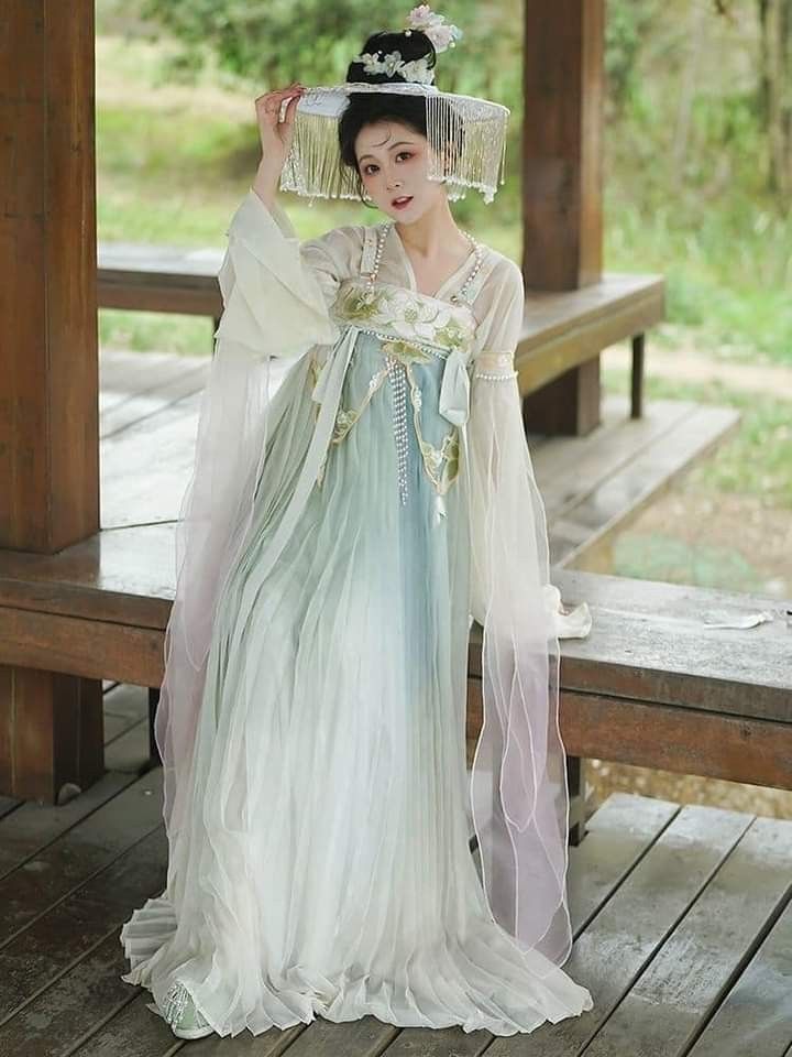 Summer Hanfu Dress for Girls:Embracing Traditional Elegance in a Light and Lovely Way Summer Hanfu Dress for Girls:Embracing Traditional Elegance in a Light and Lovely Way