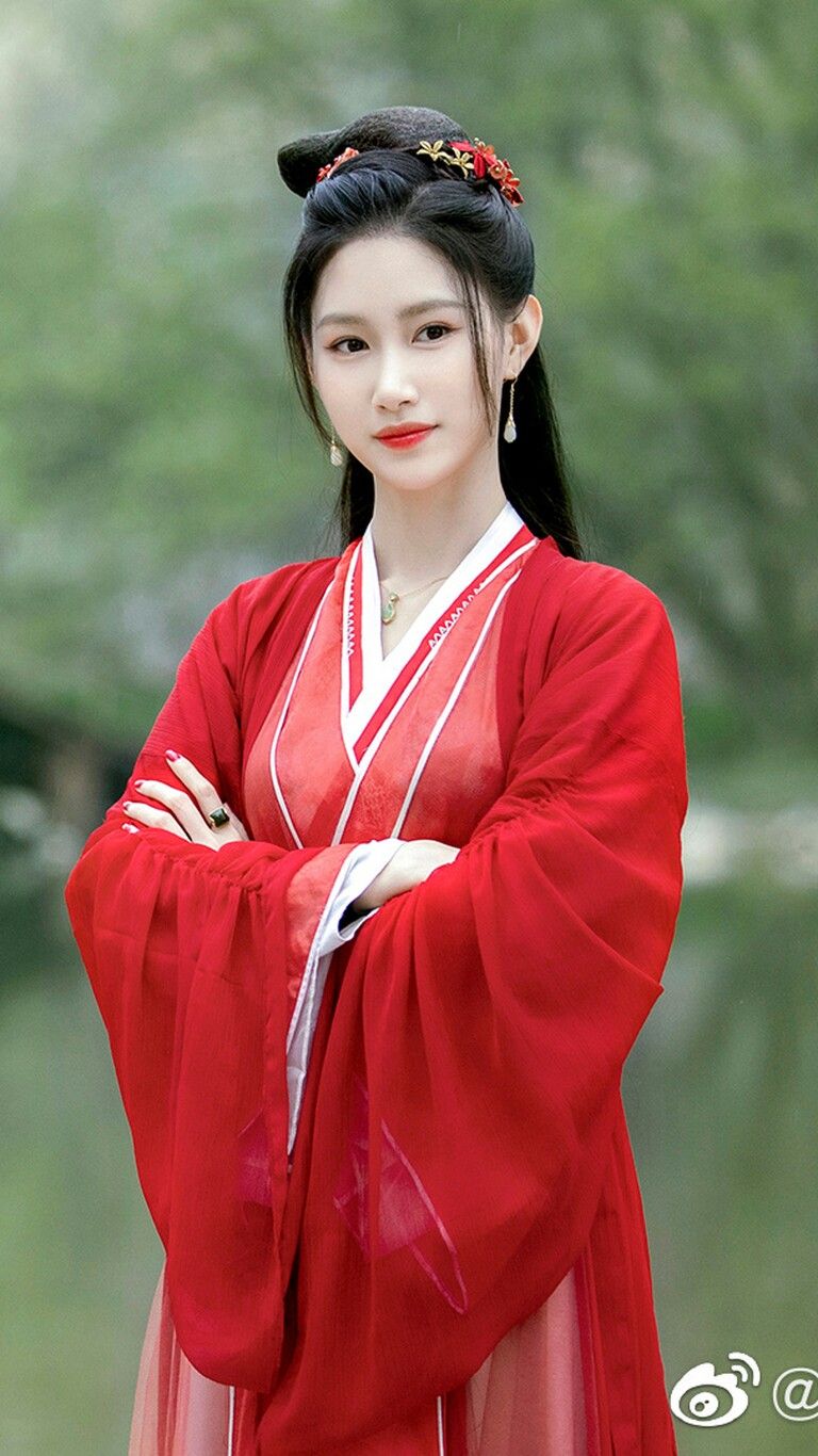 Red Cheongsam Elegance:Summer Hanfu Fashion for Young Girls Red Cheongsam Elegance:Summer Hanfu Fashion for Young Girls