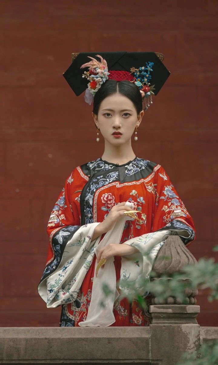 Enhanced Skirt Design:The Refined Horseface Skirt with Modern Twist