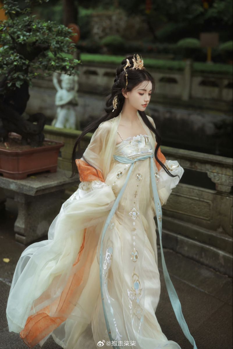 Traditional Chinese Style Horseface Skirt for Girls:Spring and Autumn Fashion Trends Traditional Chinese Style Horseface Skirt for Girls:Spring and Autumn Fashion Trends