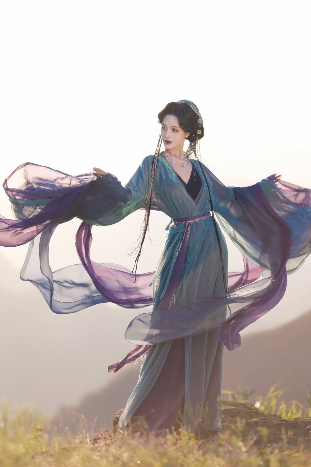 Ethereal Hair Ornaments of Traditional Chinese Hanfu Costumes Ethereal Hair Ornaments of Traditional Chinese Hanfu Costumes