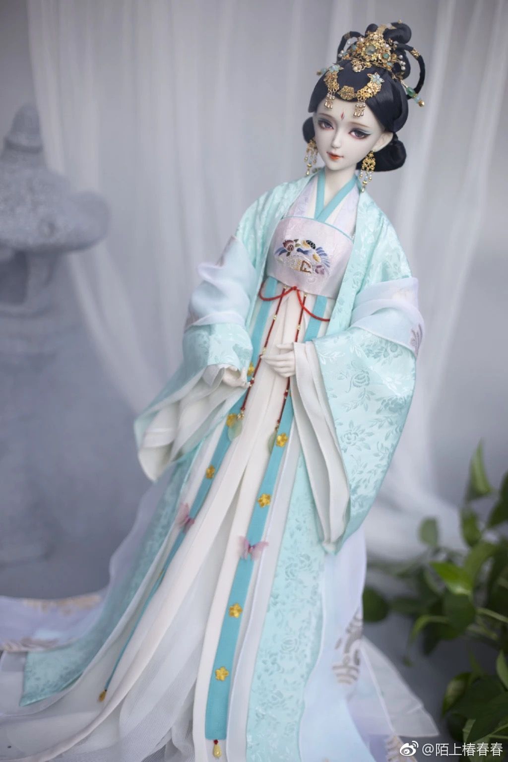 Chinese-style Fairyland:The Enchanting World of Hanfu Children in Traditional Chinese Attire Chinese-style Fairyland:The Enchanting World of Hanfu Children in Traditional Chinese Attire