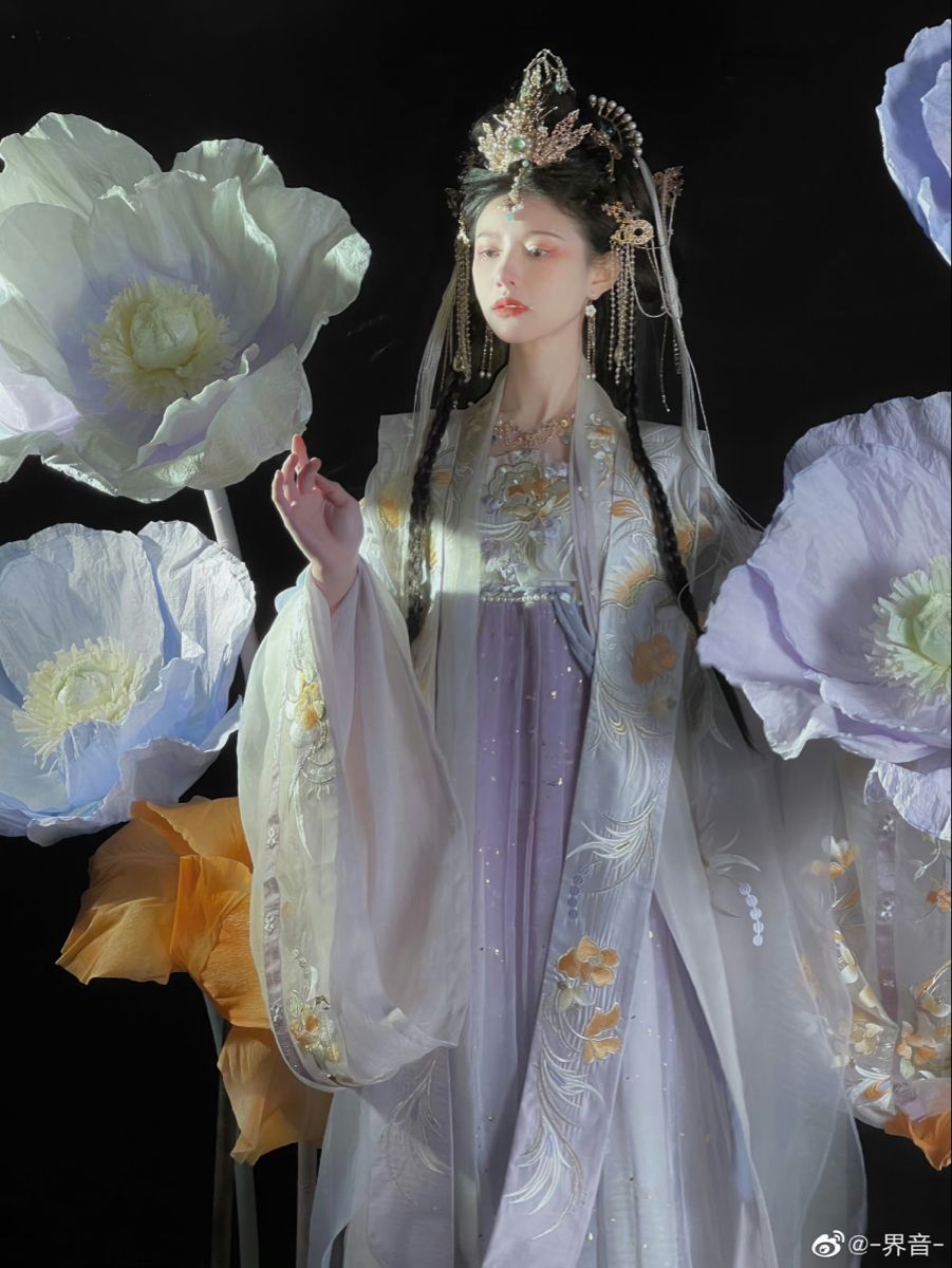 Hanfu Fashion:Embracing Traditional Chinese Elements in Modern Attire Hanfu Fashion:Embracing Traditional Chinese Elements in Modern Attire