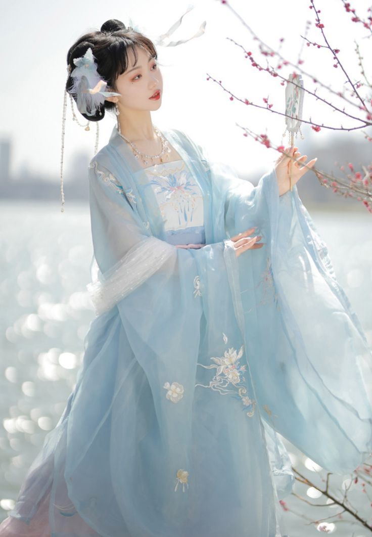 The Allure of Green Cheongsam:How It Brightens Up Your Skin Tone The Allure of Green Cheongsam:How It Brightens Up Your Skin Tone