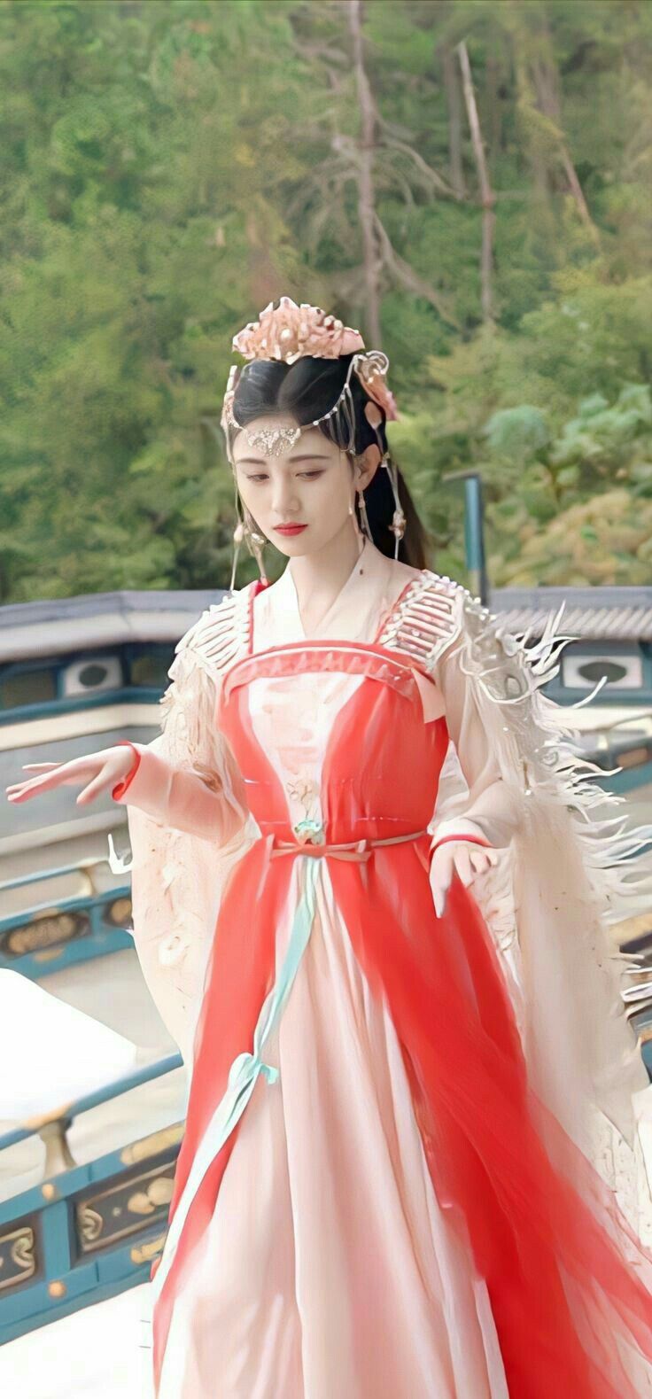 汪小荷汉服女童,传统与现代交融的时尚典范 汪小荷汉服女童,传统与现代交融的时尚典范