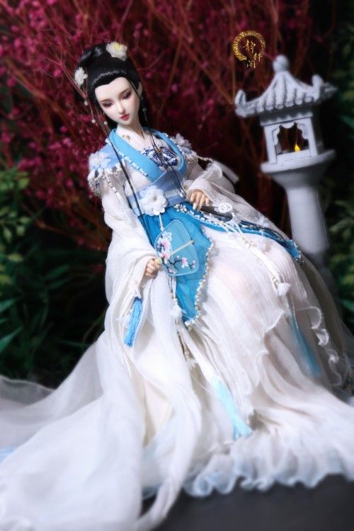 The Story of Bai Zha Ma Mian Qun and the Giant Peach Blossom Skirt The Story of Bai Zha Ma Mian Qun and the Giant Peach Blossom Skirt