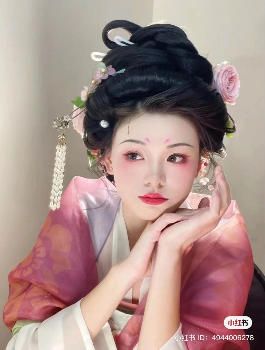 Hanfu Fashion:The Resurgence of Traditional Chinese Shirts in Modern Times Hanfu Fashion:The Resurgence of Traditional Chinese Shirts in Modern Times