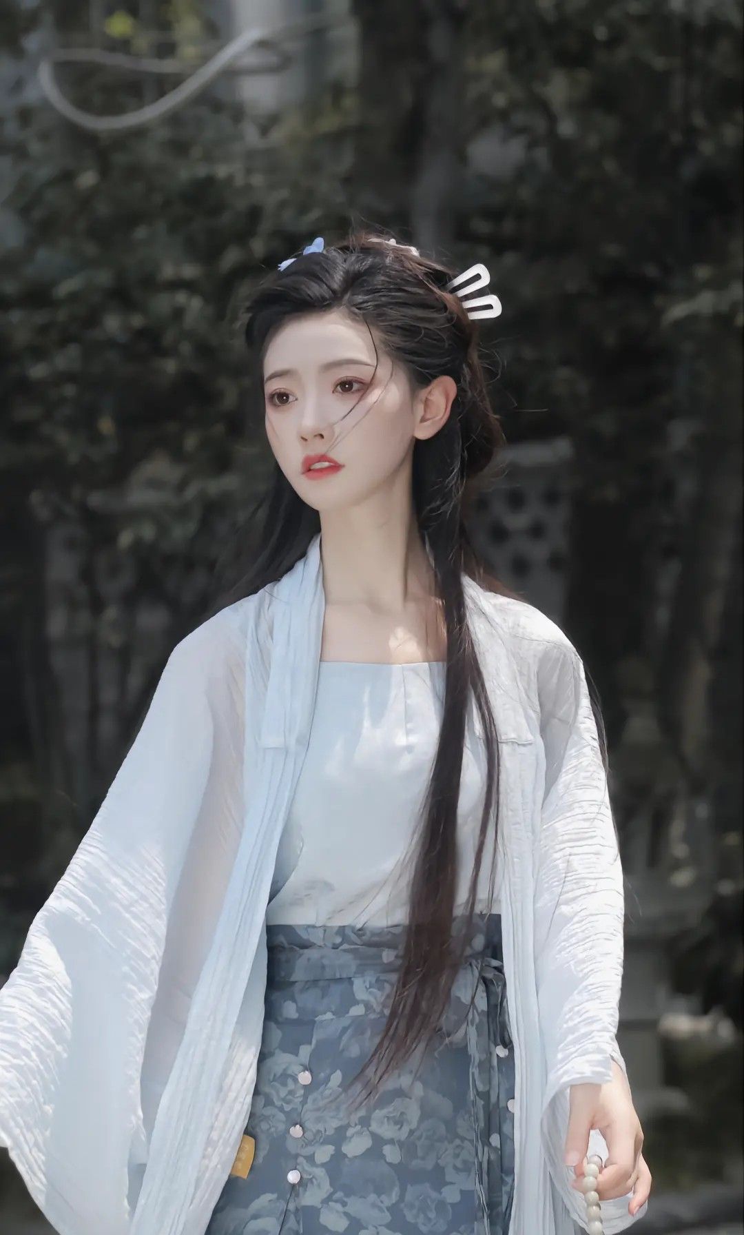 Kids in Traditional New Year Hanfu:A Celebration of Chinese Culture Kids in Traditional New Year Hanfu:A Celebration of Chinese Culture