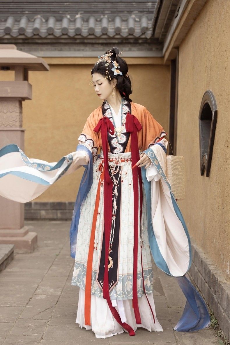 Cheongsam Influencers:Embracing Traditional Elegance in Modern Times Cheongsam Influencers:Embracing Traditional Elegance in Modern Times