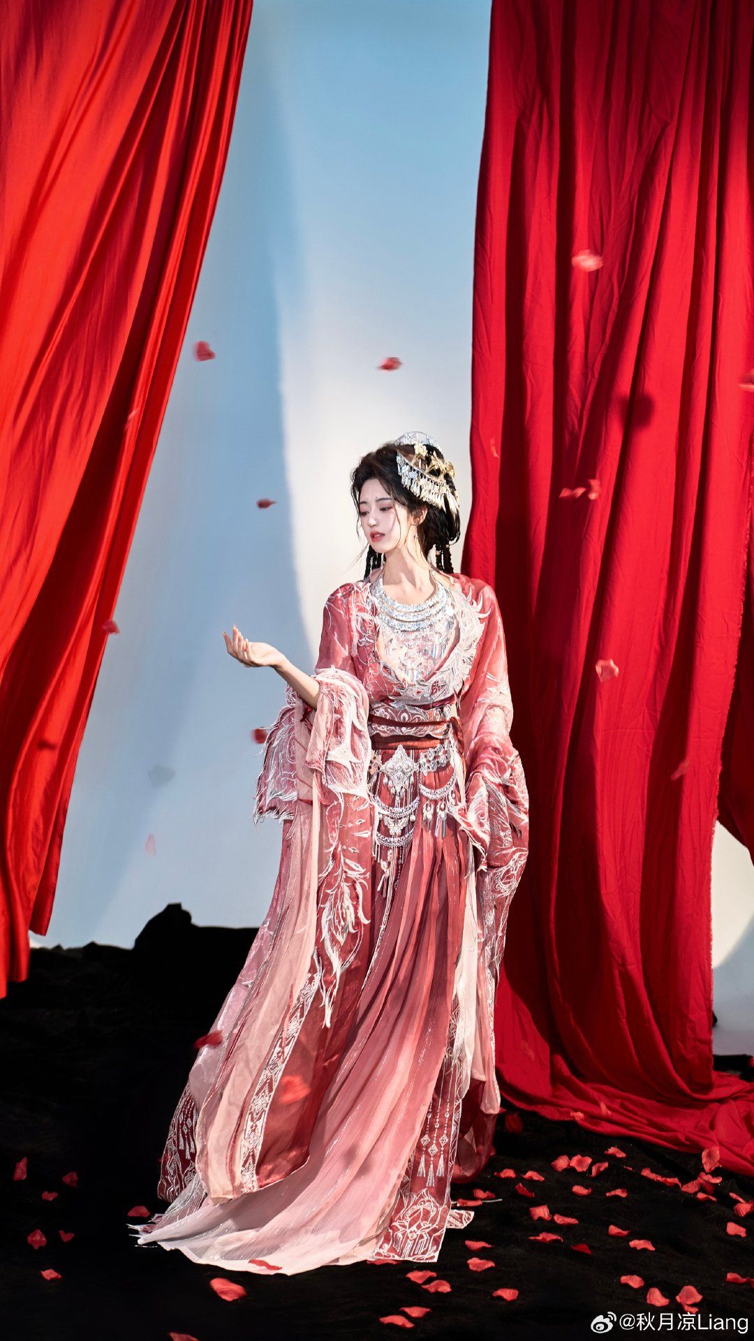 Winter Girls Hanfu Pants:A Guide to Stylish and Comfortable Options for Your Little One Winter Girls Hanfu Pants:A Guide to Stylish and Comfortable Options for Your Little One