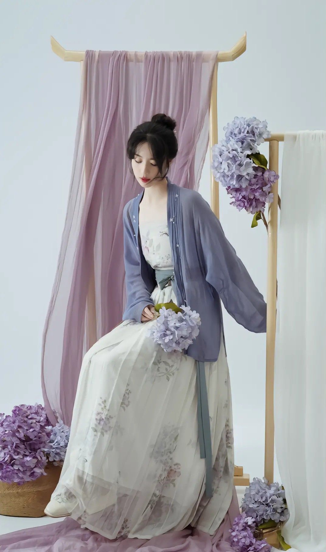 The Evolution of Cheongsams Edge Embroidery The Evolution of Cheongsams Edge Embroidery