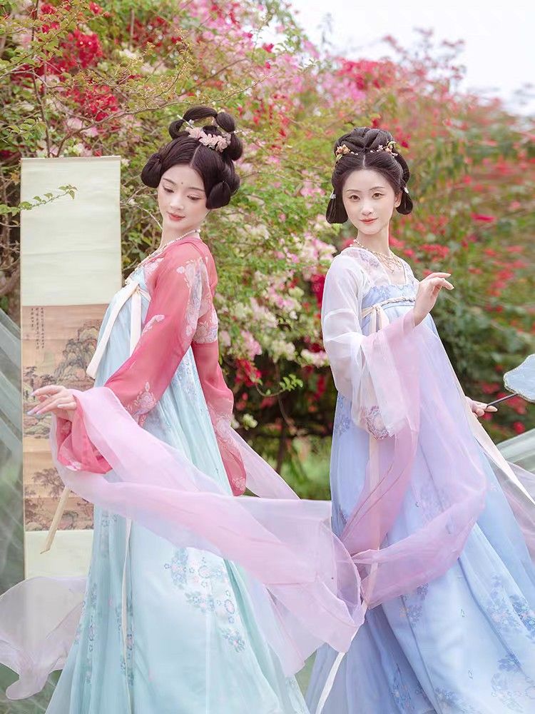 The Journey of the Long Song:Original Hanfu with Grand Sleeves The Journey of the Long Song:Original Hanfu with Grand Sleeves