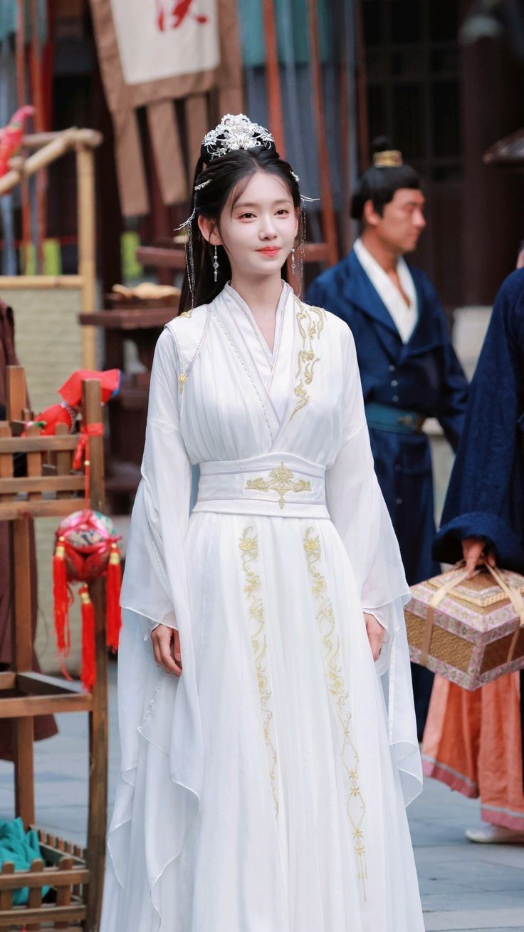 Traditional Charm of Girls Cheongsam Made of Cotton and Linen