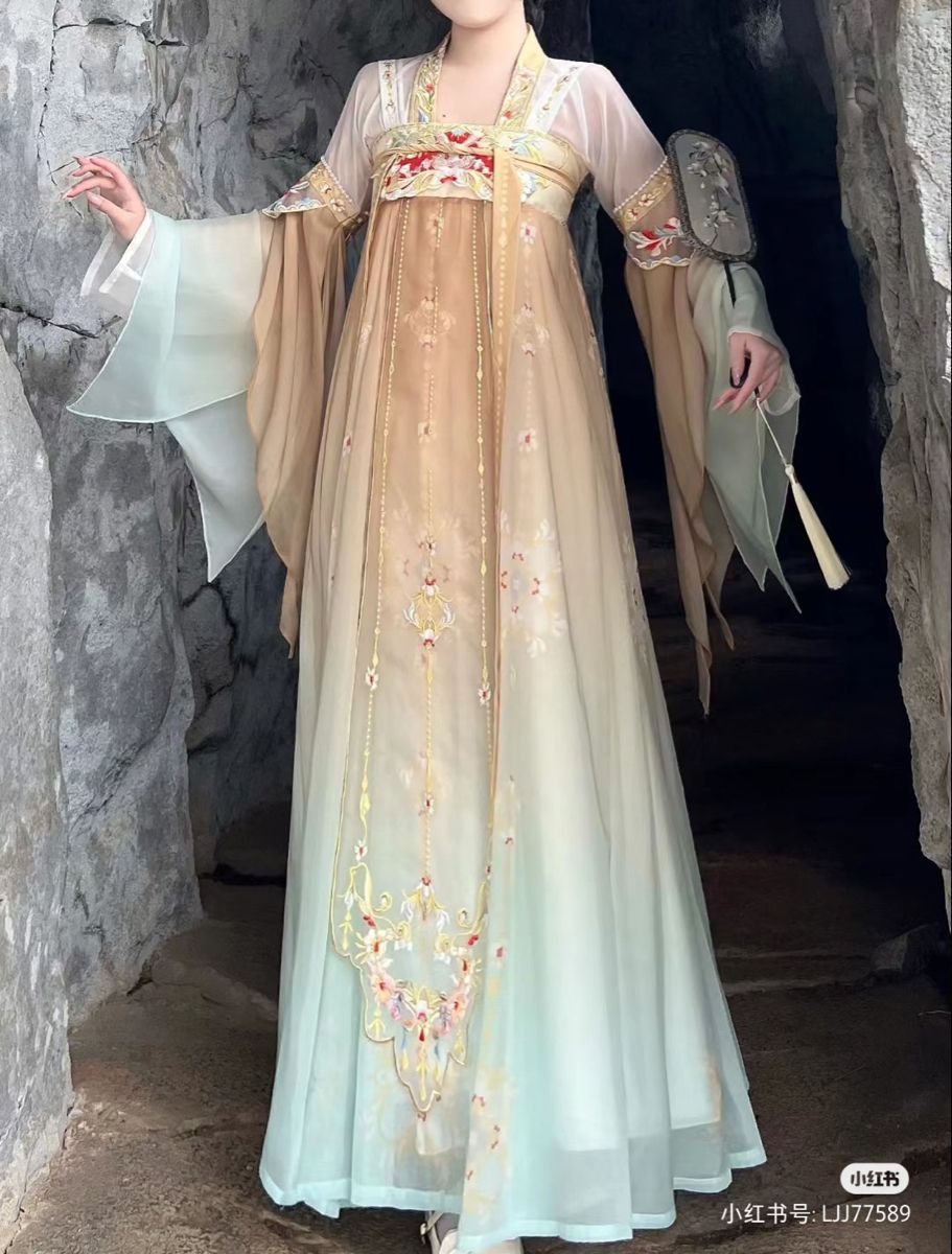 Traditional Chinese Elegance:The Tang Suit and Cheongsam-Inspired Ethnic-Style Dress Traditional Chinese Elegance:The Tang Suit and Cheongsam-Inspired Ethnic-Style Dress