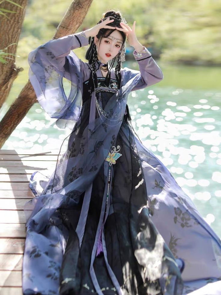 The Elegance of Cheongsam with a Trailing Robe:A Glance into Traditional Chinese Elegance The Elegance of Cheongsam with a Trailing Robe:A Glance into Traditional Chinese Elegance