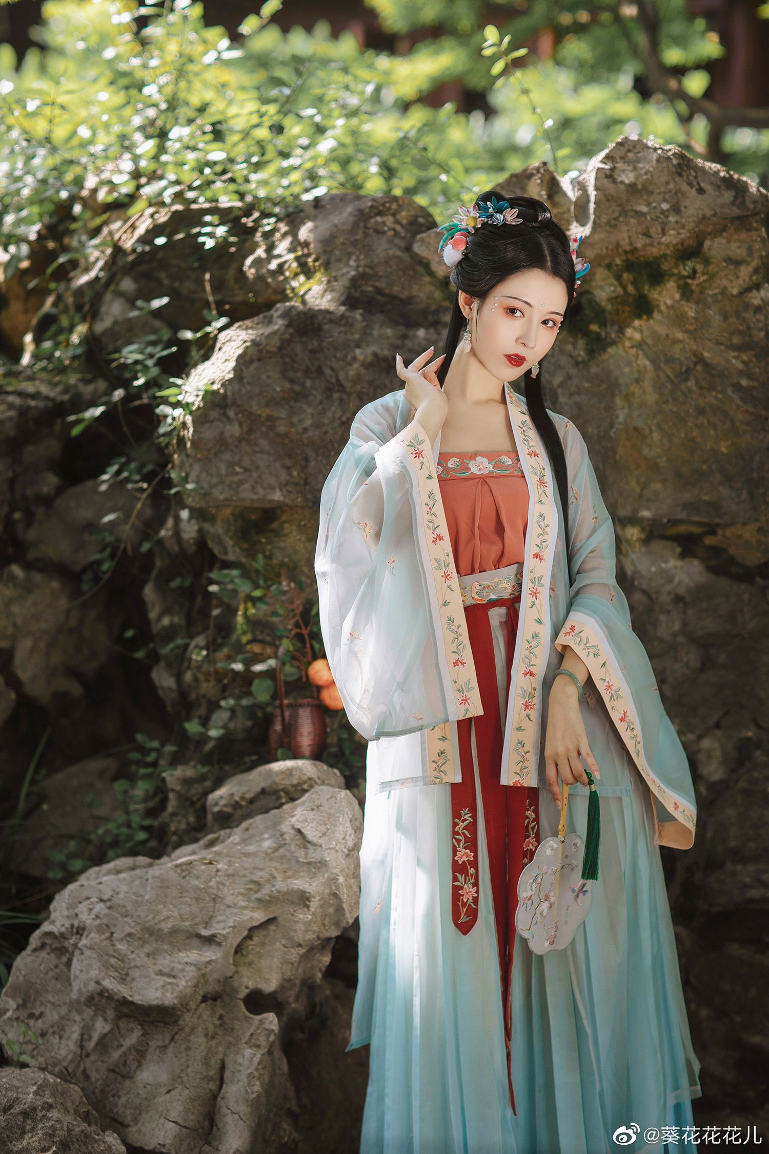 The Enchantment of Hanfu Headdress for Little Girls The Enchantment of Hanfu Headdress for Little Girls
